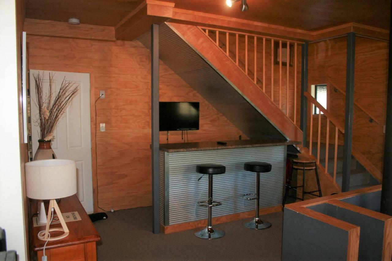 The Barn In Turangi Villa Екстериор снимка